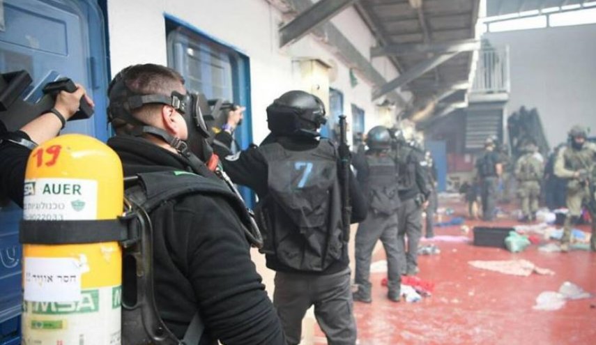  تعذيب الأسيرات الفلسطينيات في سجن الإحتلال 