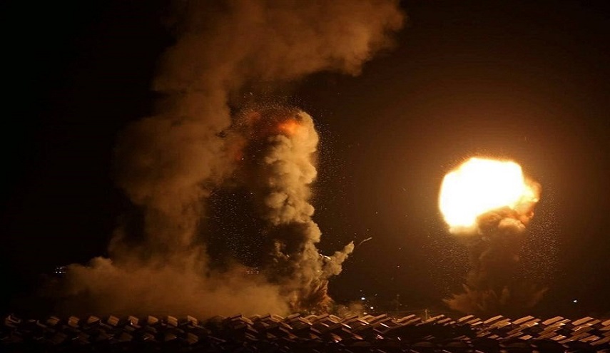 انقطاع الاتصالات والإنترنت .. قصف صهيوني مكثف على قطاع غزة