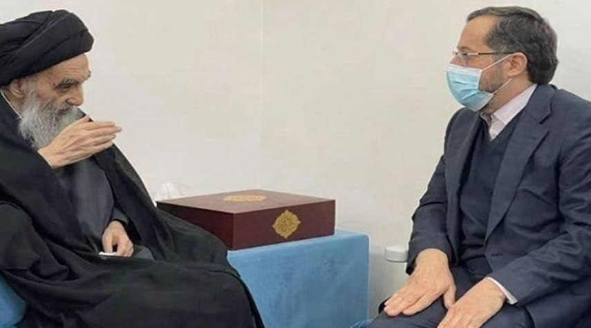  إهداء نسخة من "مصحف مشهد الرضوي" إلى السيد السيستاني 