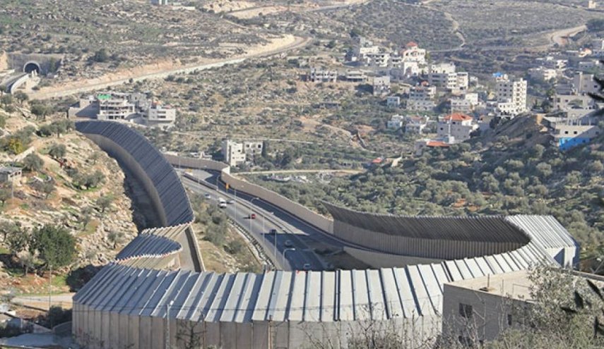  الاحتلال يخطط لإقامة جدار تحت أرضي في منطقة رفح لفصلها عن غزة 