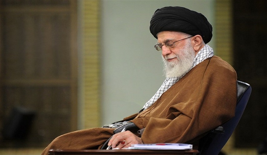 الامام الخامنئي يعزي بشهداء جريمة كرمان الارهابية 
