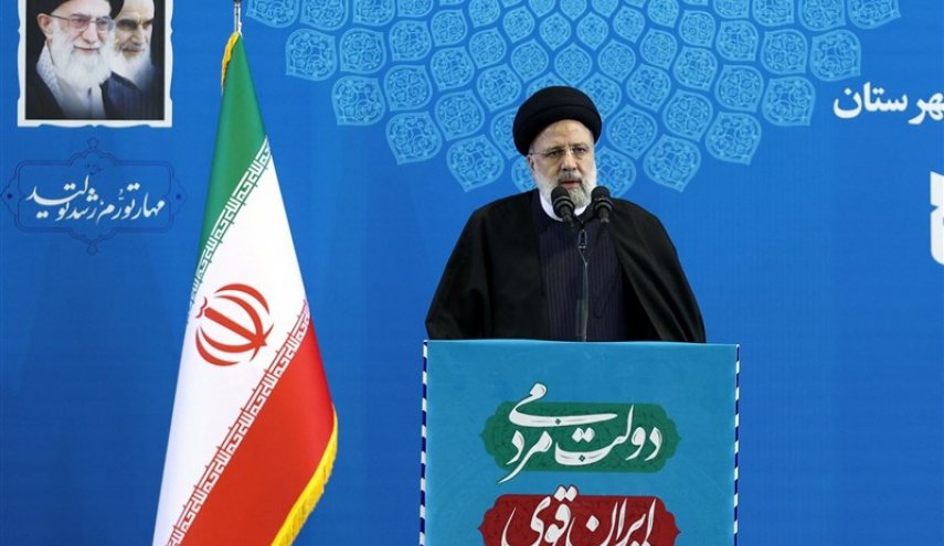  رئيسي: إيران من بين الدول العشر الأولى في مجال الفضاء 