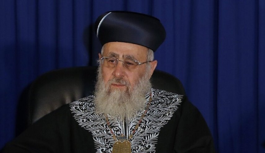  الحاخام الأكبر في الكيان الصهيوني: إن أجبرنا نتنياهو على التجنيد فسنغادر جميعا إلى خارج البلاد 