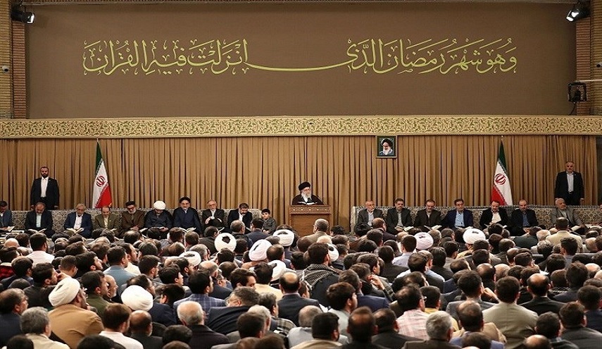  إقامة جلسة لتلاوة القرآن الكريم بحضور الإمام الخامنئي 