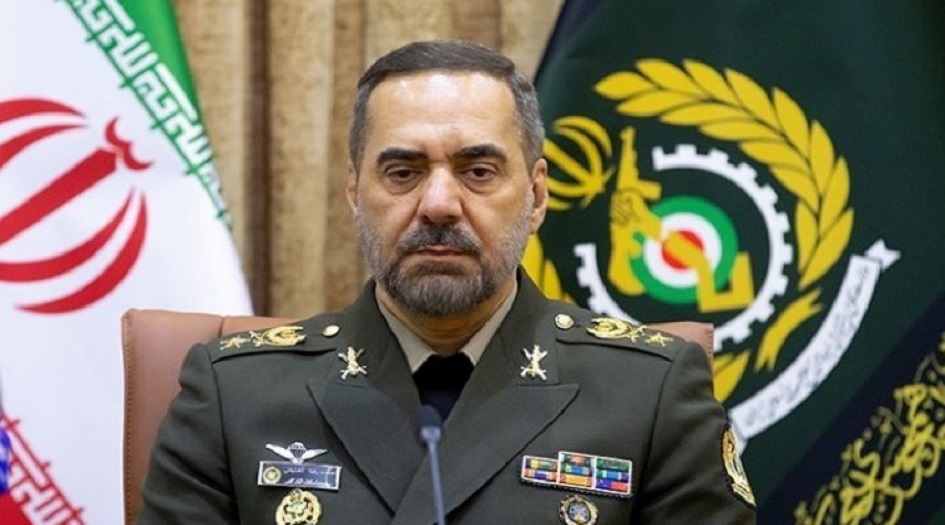 وزير الدفاع الايراني : حقق حامل المقر الصناعي سيمرغ نجاحاً كبيرا