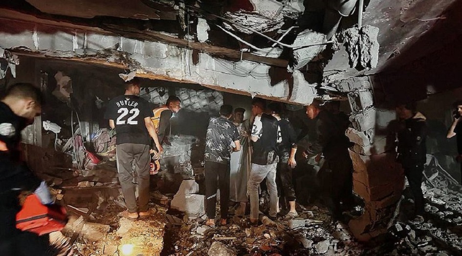 طيران الاحتلال يرتكب مجزرة وسط رفح 