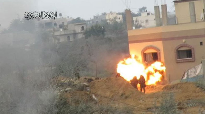  القسام تفجر عين نفق بقوة للإحتلال جنوب قطاع غزة 