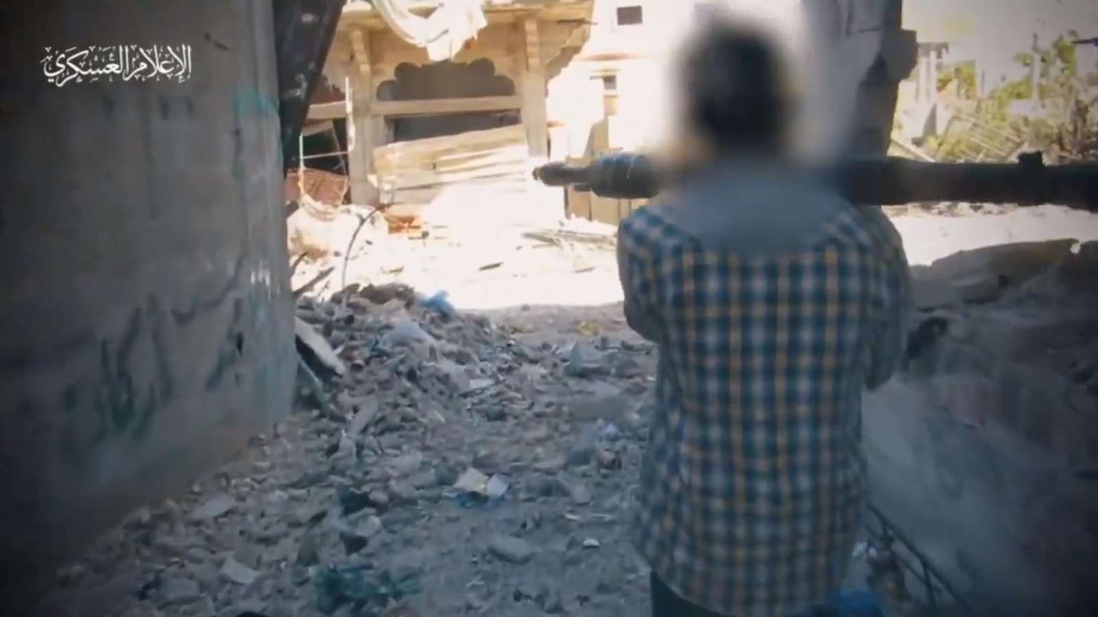  المقاومة الفلسطينية تدكّ قوات الاحتلال في معبر رفح.. وتقنص قنّاصين في جباليا 