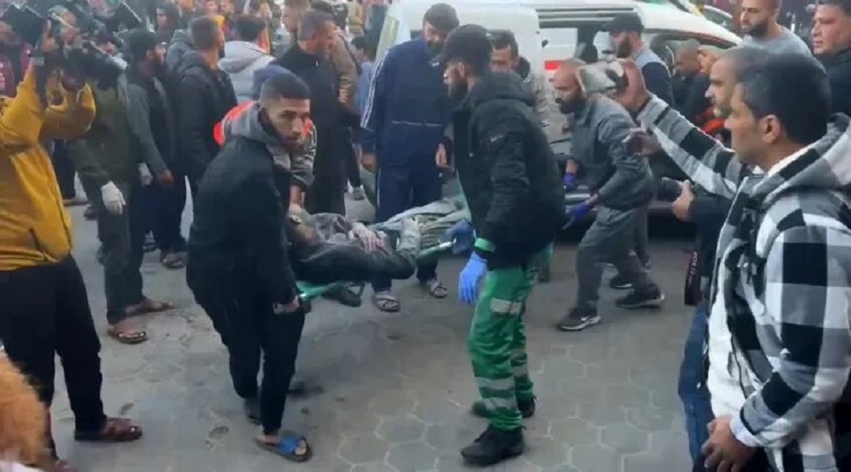 استمرارا لجرائمه... الاحتلال يقصف مستشفى شهداء الاقصى في غزة