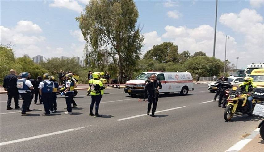 فلسطين المحتلة..إصابة 4 جنود إسرائيليين في عملية مزدوجة بالرملة