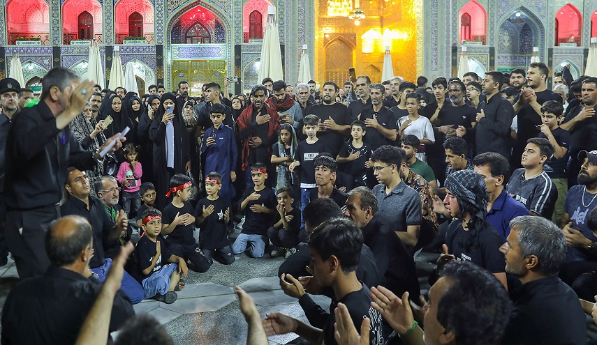 شاهد..مراسم العزاء الحسيني في الحرم الرضوي المطهر