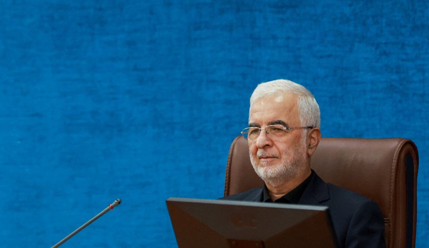 الامام خامنئي يعين وزير الداخلية نائبا له بالأمن الداخلي