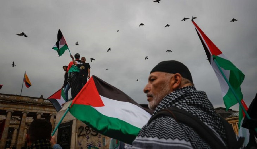 نيويورك.. متظاهرون مؤيدون لفلسطين والشرطة تعتقل عددا منهم