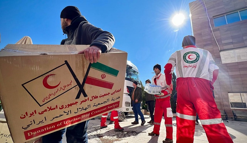  الهلال الاحمر الايراني يرسل 35 شاحنة أدوية إلى لبنان 