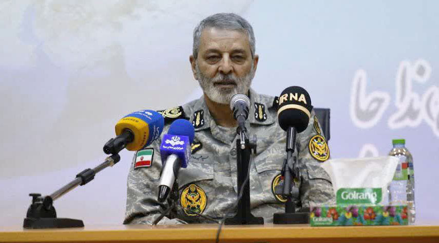  قائد الجيش الايراني: لن نتوقف عن نهج الارتقاء بقدراتنا الدفاعية 