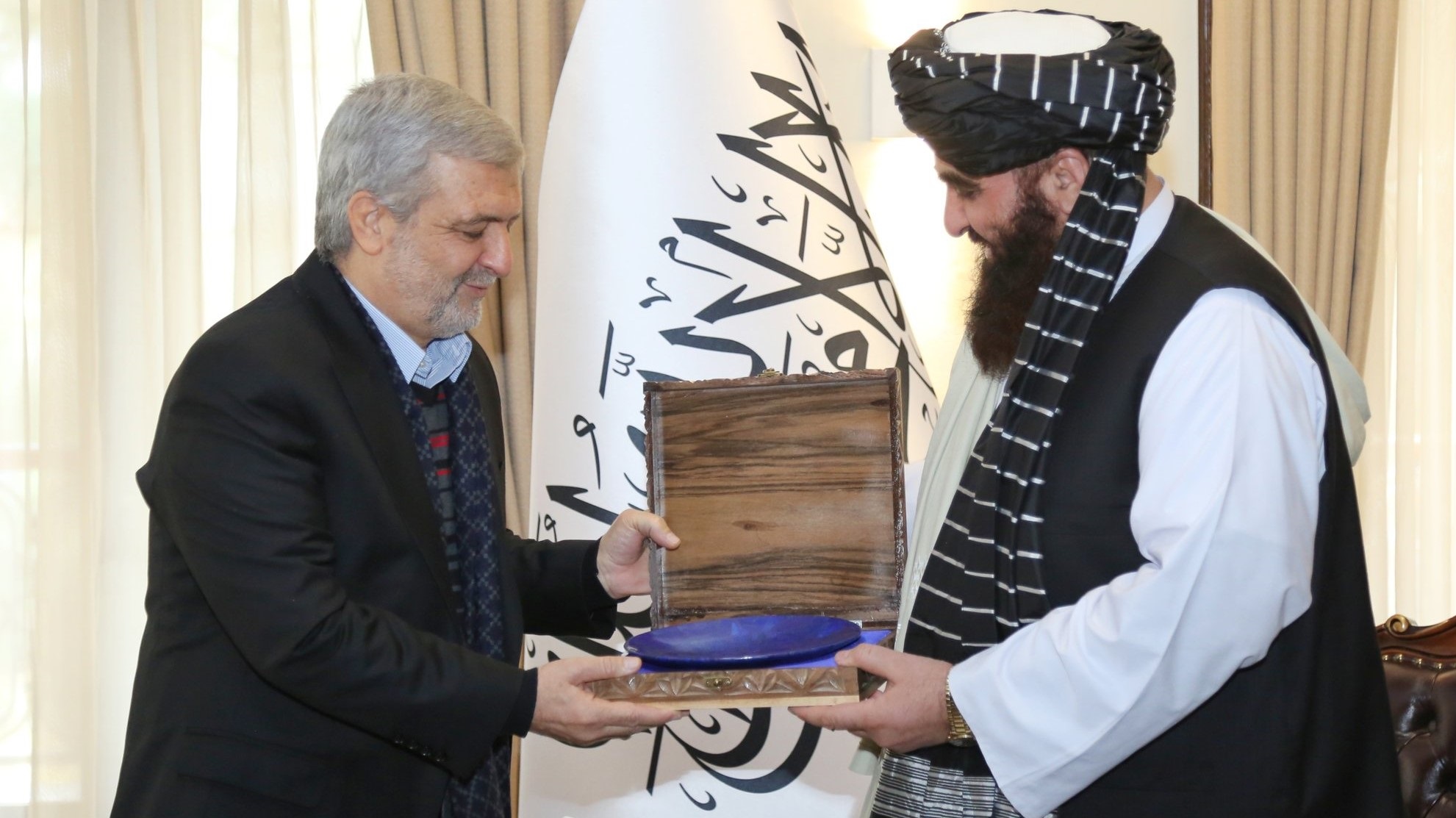 دیدار خداحافظی کاظمی قمی با سرپرست وزارت خارجه حکومت طالبان
