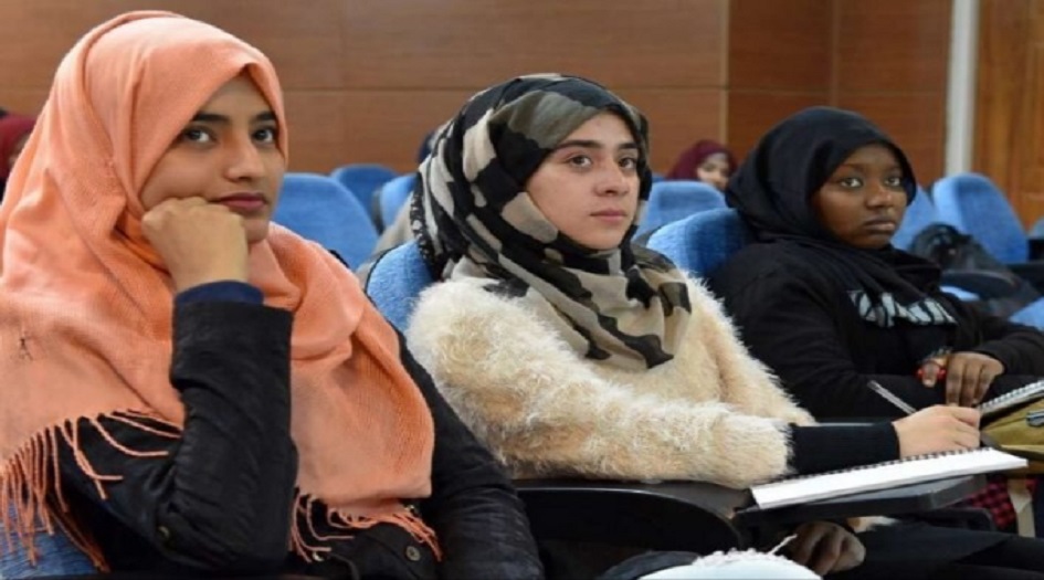  مسؤول يكشف عدد الطلاب الأجانب في إيران 