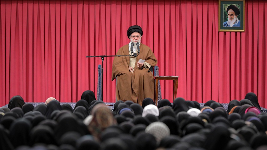 در اسلام، زن و مرد مکمل یکدیگرند