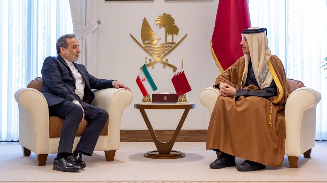 بررسي مساله فلسطين و سوريه در ديدار عراقچي با نخست وزير قطر