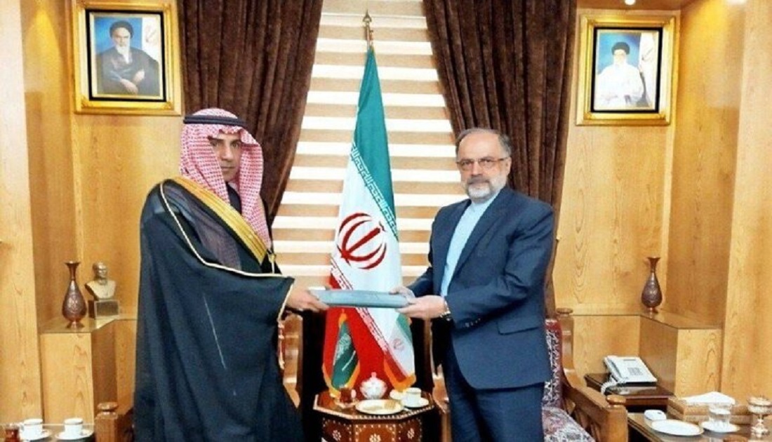 القنصل السعودي الجديد في مشهد يقدم أوراق اعتماده ويؤكد أهمية تعزيز العلاقات الثنائية مع إيران