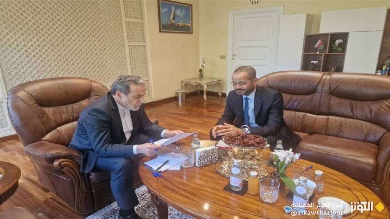  عراقجي يلتقي وزير خارجية سلطنة عُمان في روما 