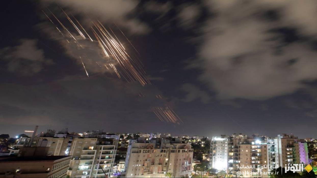 كاتب إسرائيلي: إيران تستطيع قصف "إسرائيل" دون قتل طفل واحد.. بينما "إسرائيل" تقتل عشرات الأطفال يوميًا 