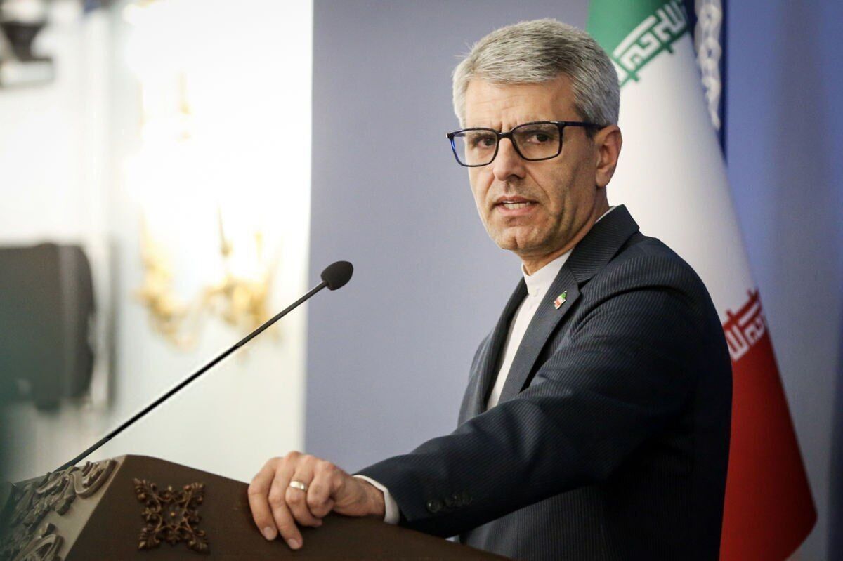  الخارجية الإيرانية لـ غروسي: جعلتم الوكالة شريكاً في هذه الحرب الظالمة والعدوانية 