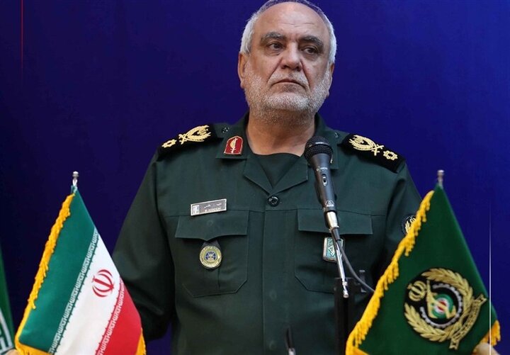 اللواء باكبور يعين العميد خادمي رئيساً لجهاز استخبارات الحرس الثوري