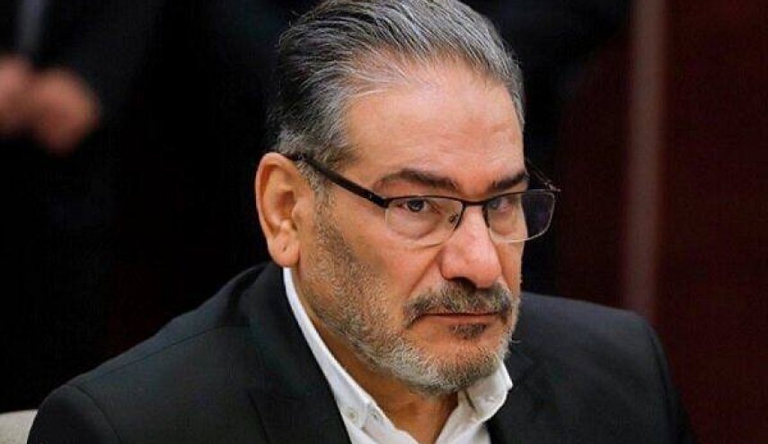  رسالة الأدميرال شمخاني إلى قائد الثورة: أنا حي ومستعد للتضحية بالنفس 