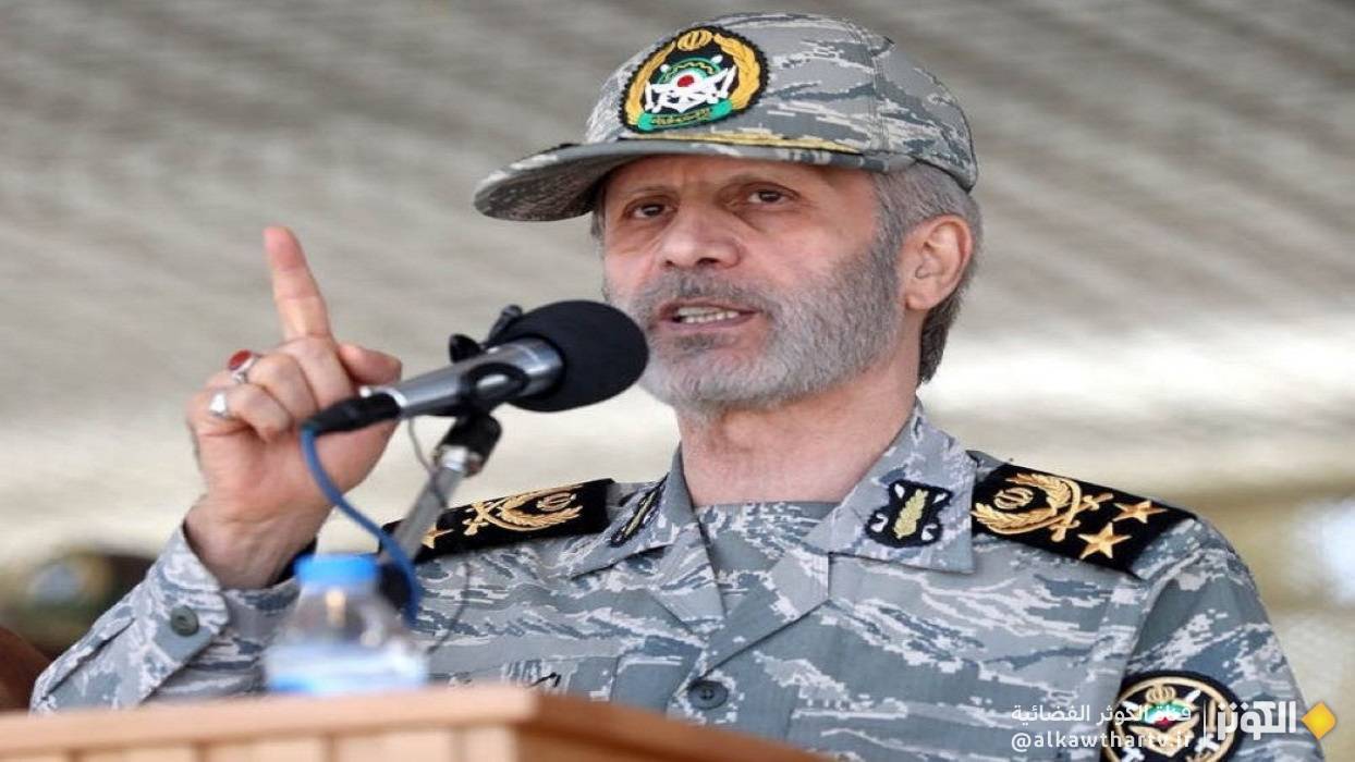 اللواء حاتمي: نراقب العدو وسنرد على أخطائه بشدة