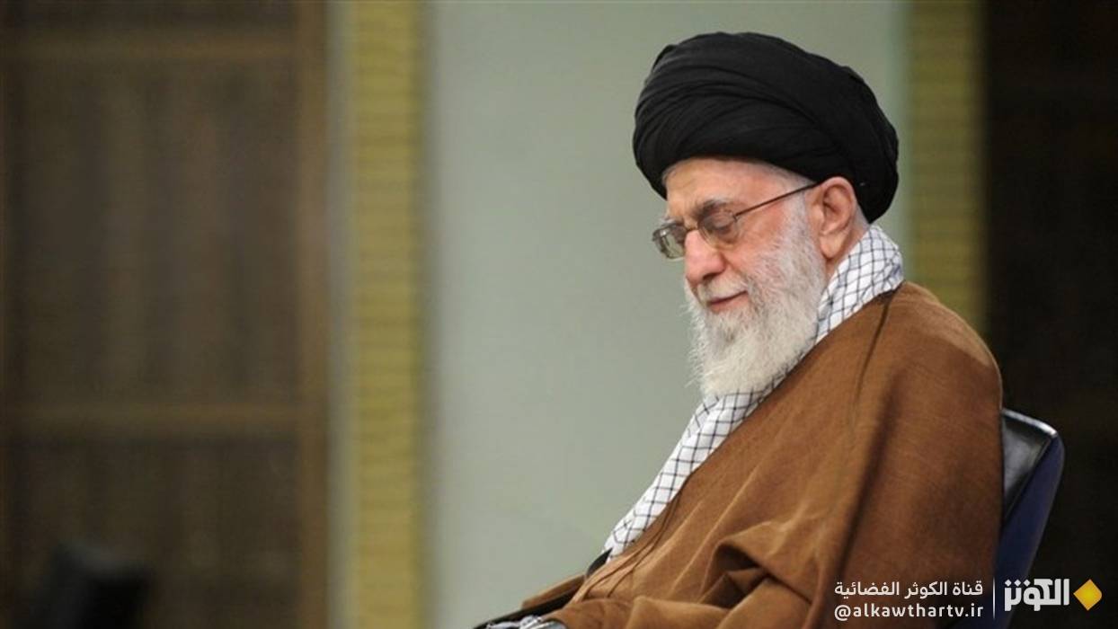 الامام الخامنئي  يعزي بوفاة العميد علي رضا أفشار