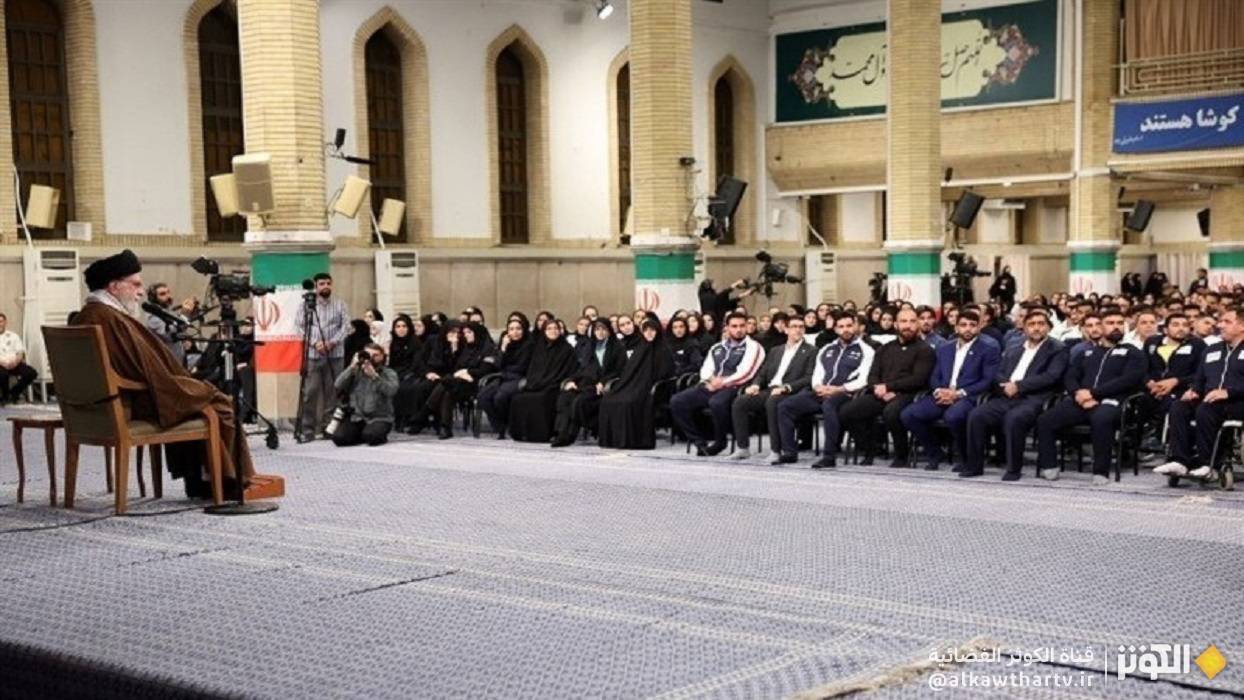 الرياضيون والشباب في إيران يعاهدون قائد الثورة: سنكون جنود الوطن في ساحة الحرب الناعمة 