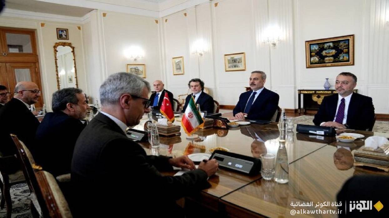  وزيرا خارجية إيران وتركيا يؤكدان عزم البلدين على تطوير العلاقات