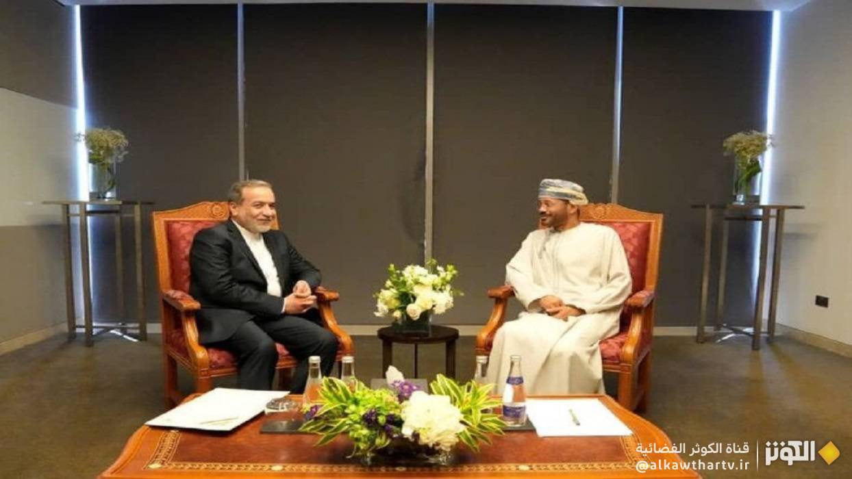  عراقجي يلتقي نظيره العماني على هامش القمة الدولية للسلام والثقة في عشق آباد