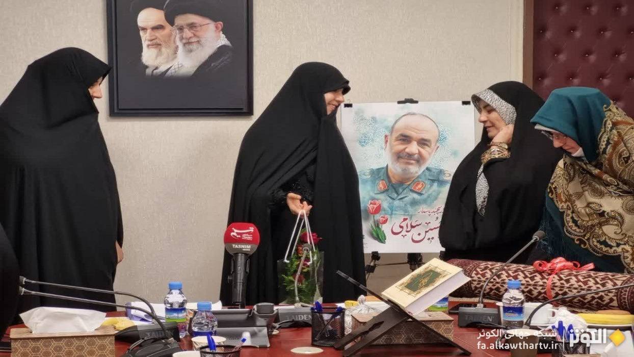 نشست‌های وحدت‌آفرین بانوان حوزه‌های علمیه اهل‌سنت در قم و تهران